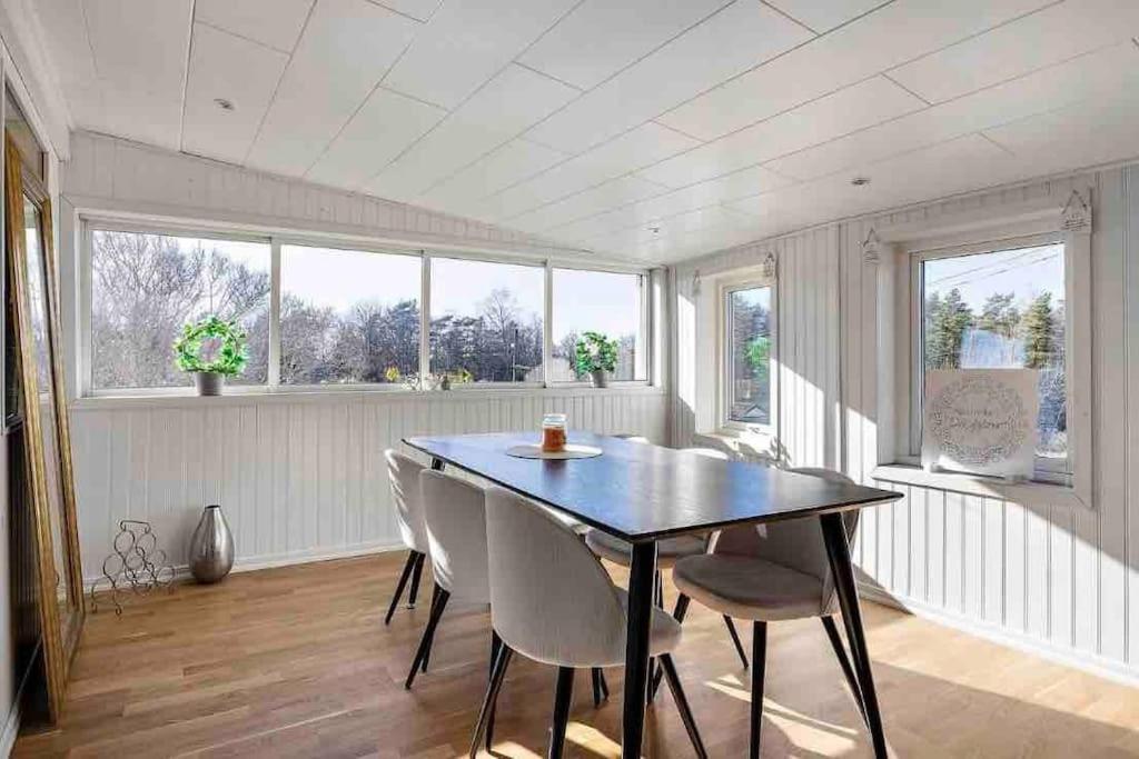 Mysigt Hus Med Natur & Jacuzzi I Olofstorp Gothenburg Luaran gambar