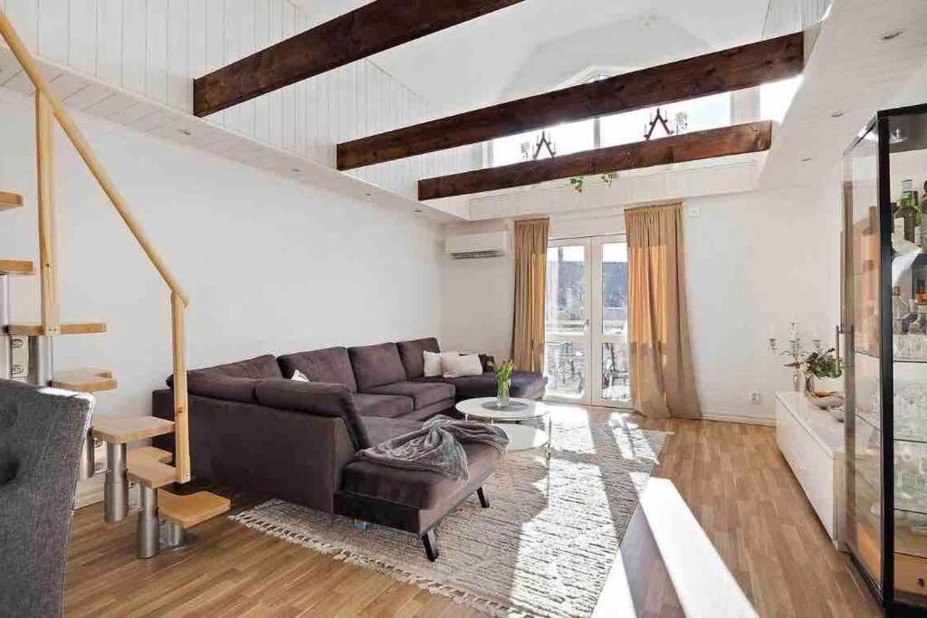 Mysigt Hus Med Natur & Jacuzzi I Olofstorp Gothenburg Luaran gambar